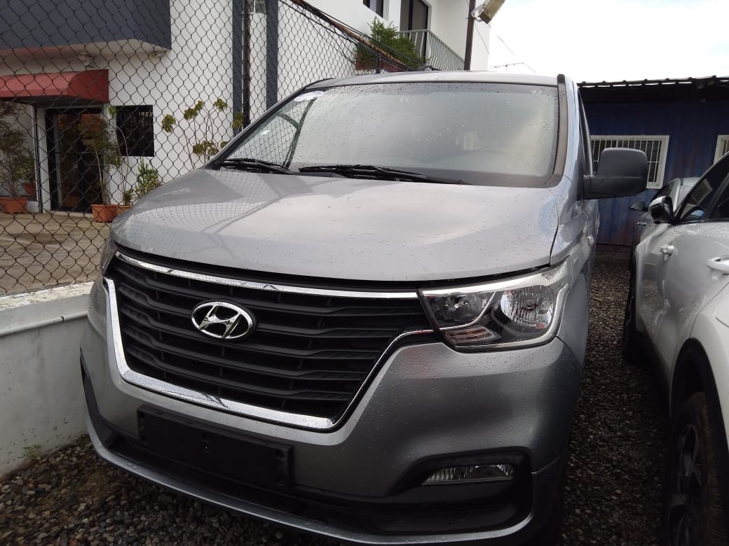 jeepetas y camionetas - HYUNDAI GRAND STAREX 2018 GRIS
DESDE: RD$1,200.100