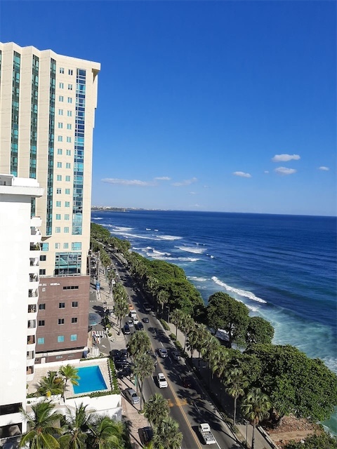 apartamentos - Venta de apartamento amueblado con vista al mar en el malecón 4