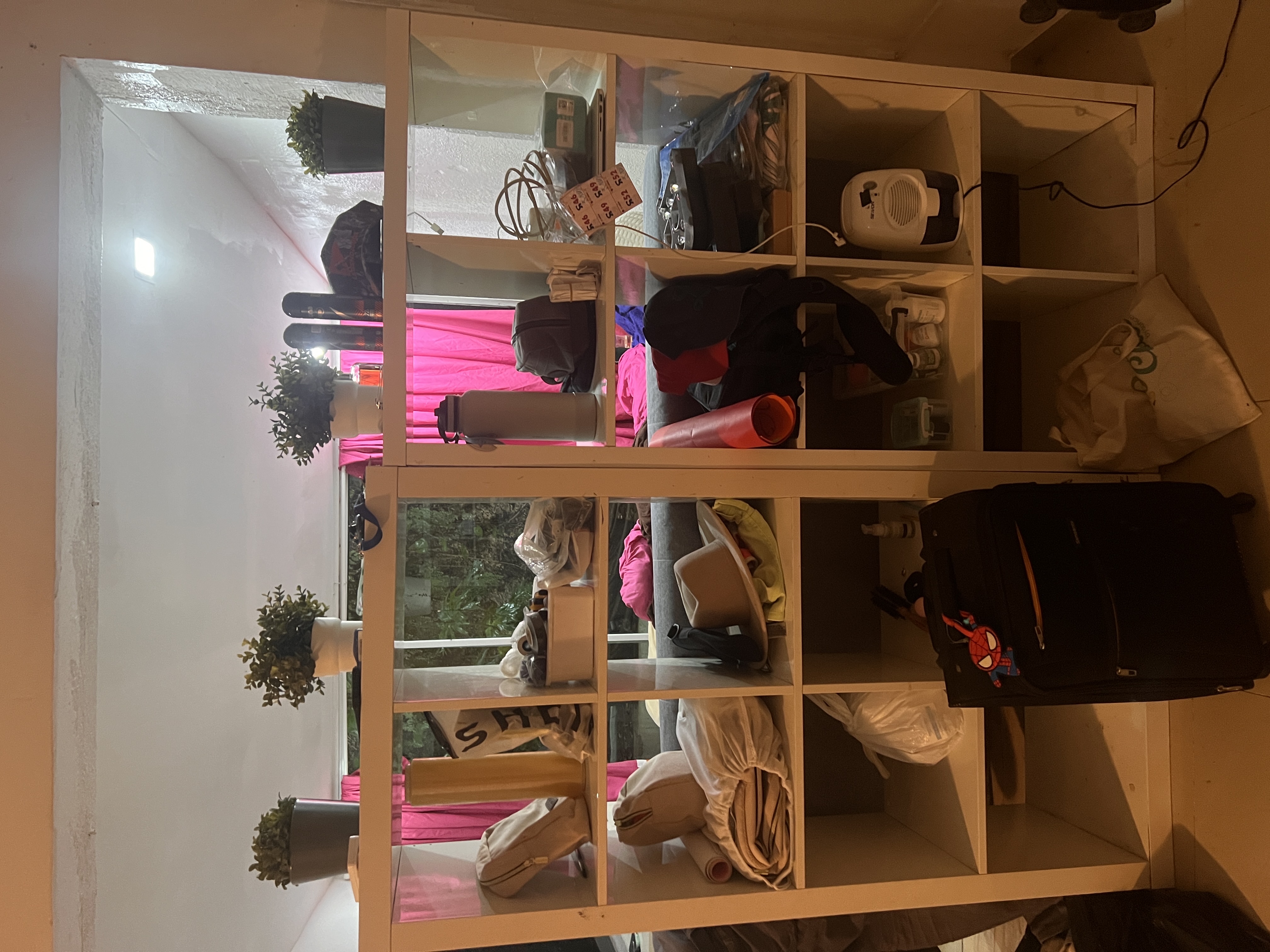 muebles y colchones - Se vende Gavetero y Estantes de Ikea 1