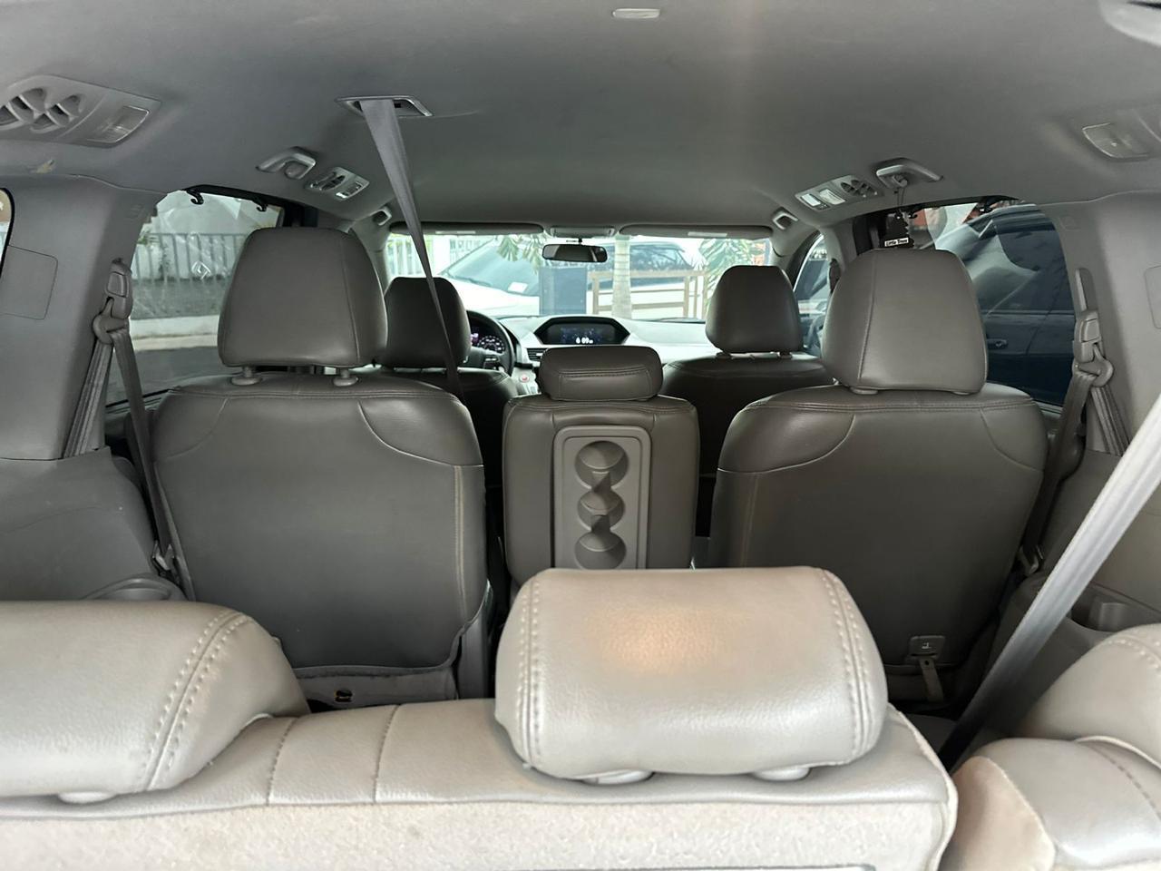 jeepetas y camionetas - Honda odyssey 2015 6