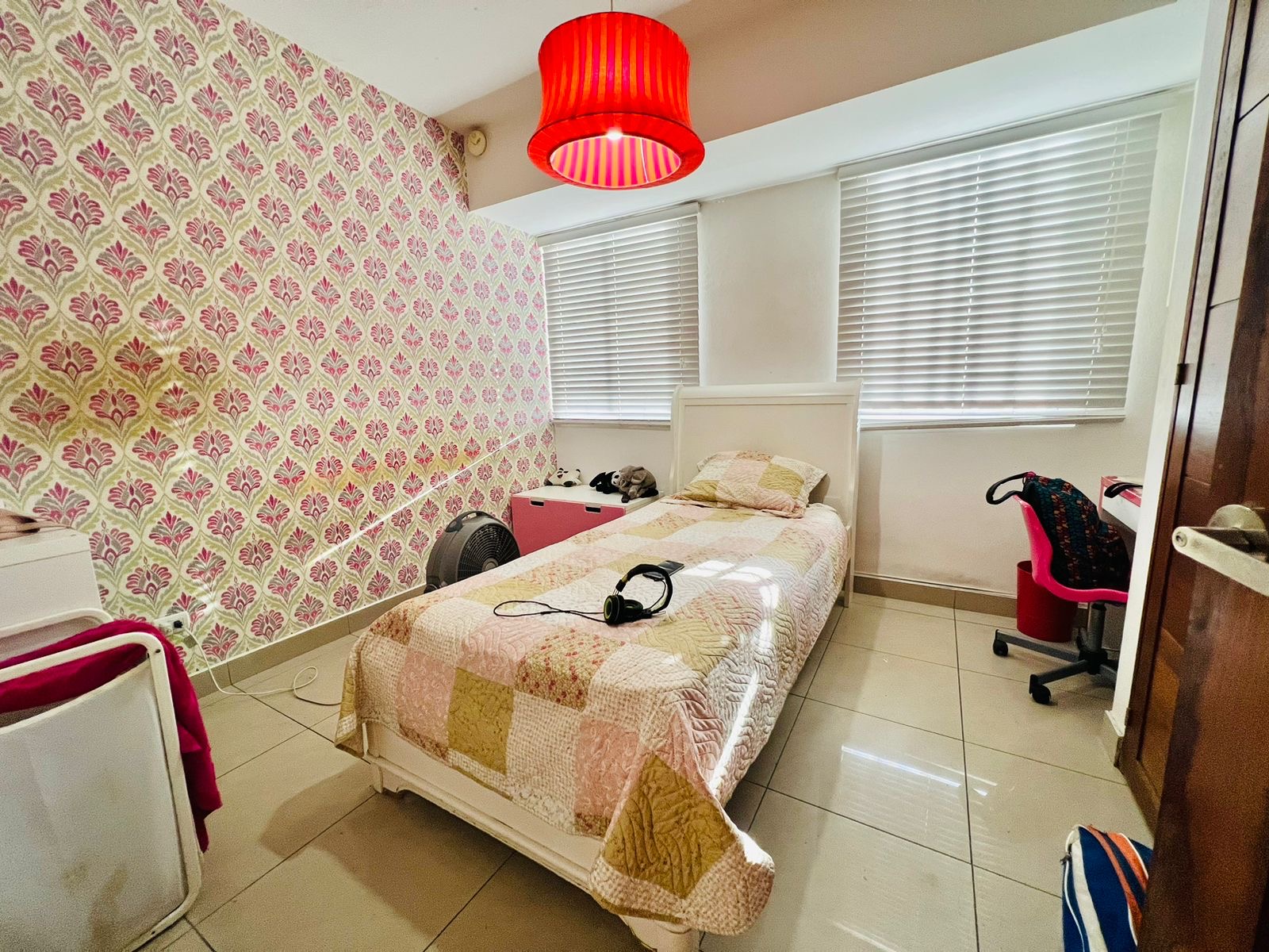 penthouses - Vendo Ph en el millón amplio tres hab 2.5 baños te 6