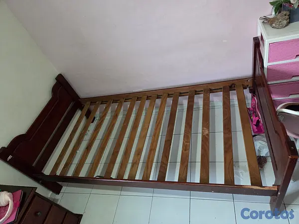 muebles y colchones - VENDO CAMA TWIN. MADERA BUENA. PINO O CAOBA.  1