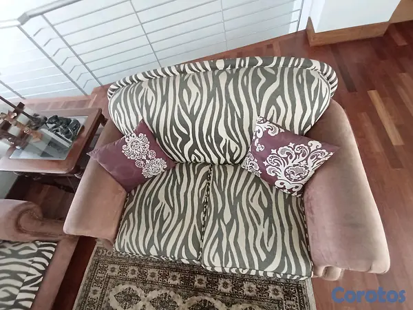 muebles y colchones - Duo de muebles en estampado de cebra  3