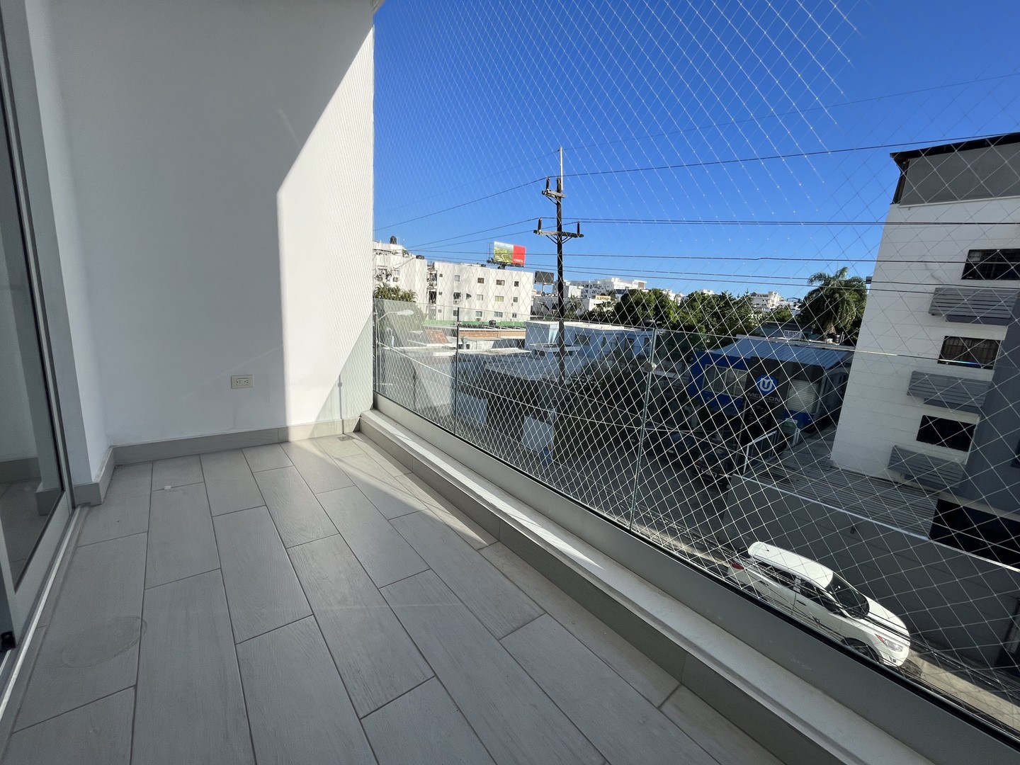 apartamentos - Evaristo Morales linea blanca 3 habitaciones 3.5 baños 2 parqueos balcon