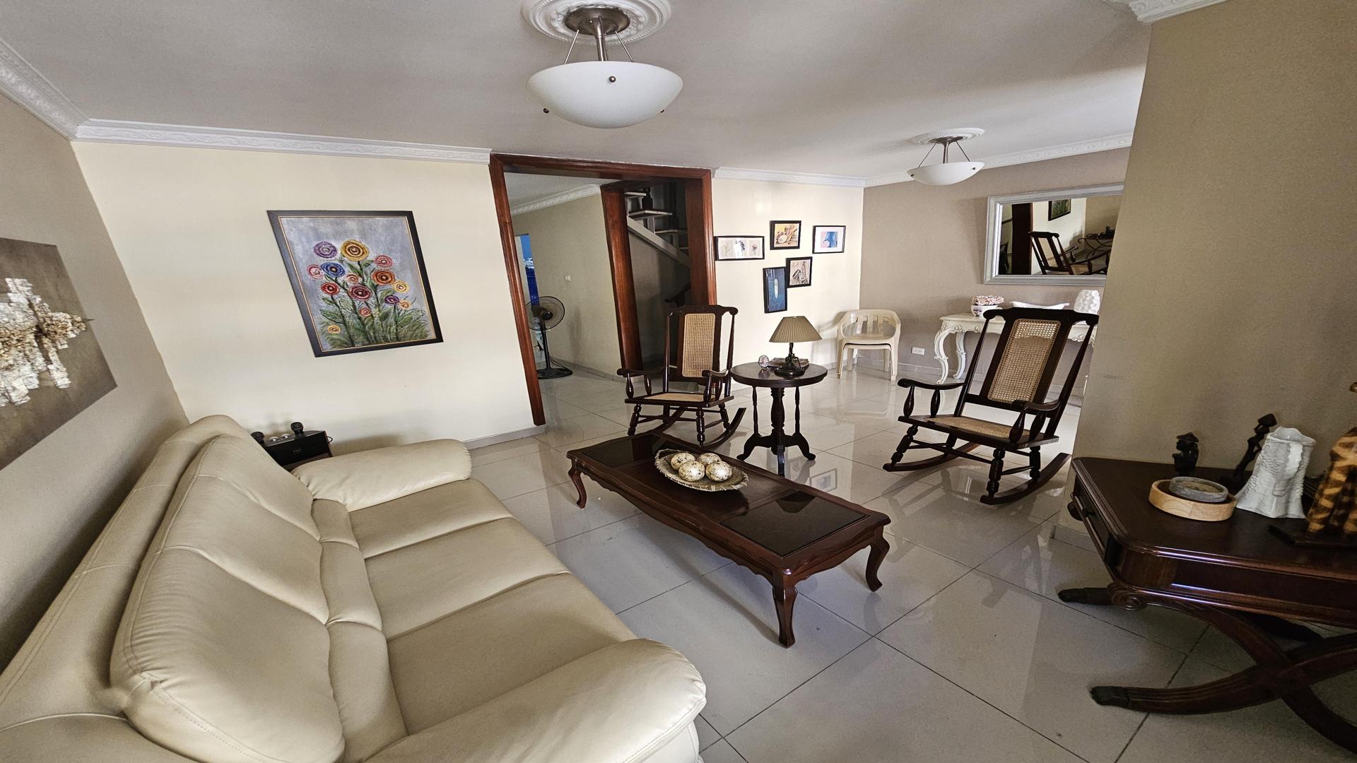 casas - Casa en El Gala, proximo a la nuñez 5