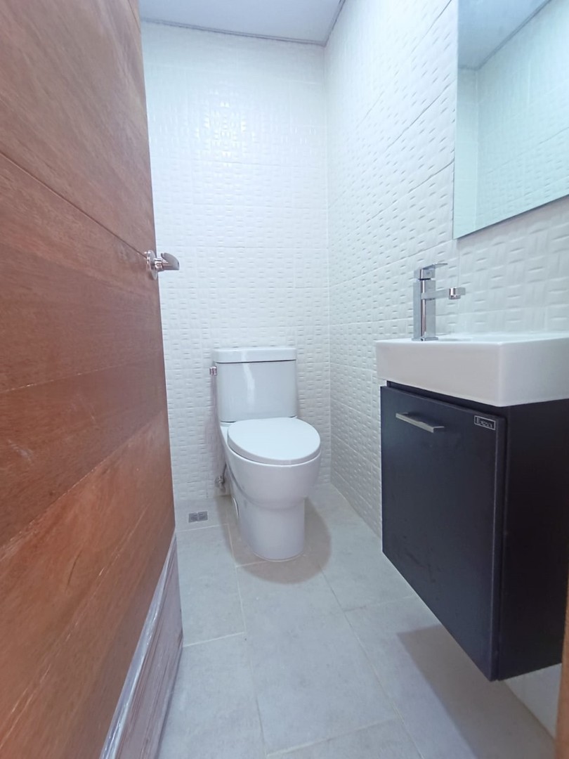 apartamentos - Vendo apartamento en el Renacimiento2do.nivel con Terraza.147mst 2hb 4