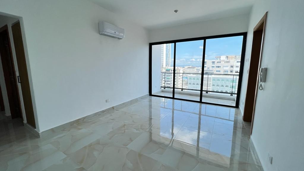 apartamentos - Alquiler de Apartamento en Naco con Linea Blanca 2