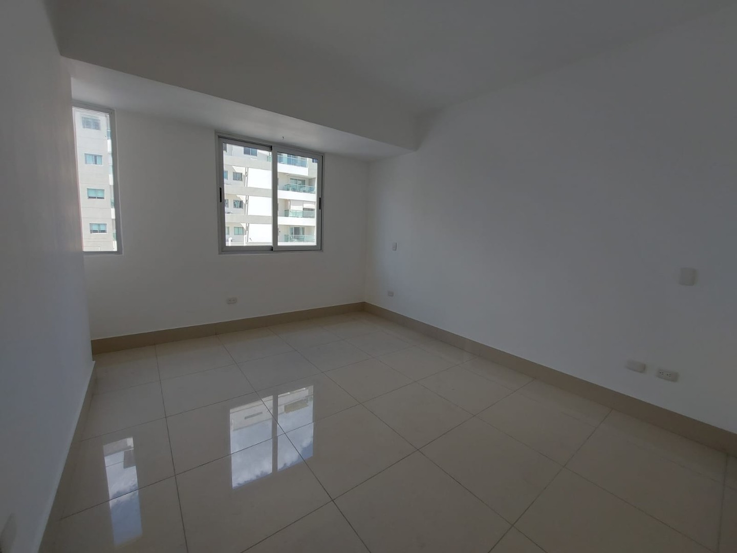 apartamentos - Apartamento nuevo r en Evaristo Morales piso 9  5