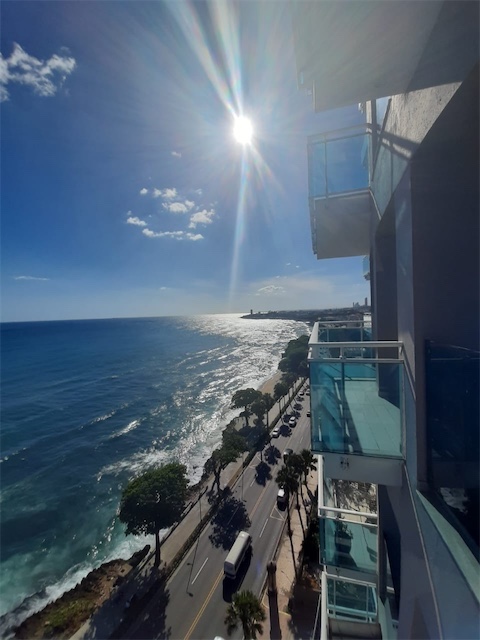 apartamentos - Venta de apartamento amueblado con vista al mar en el malecón 5