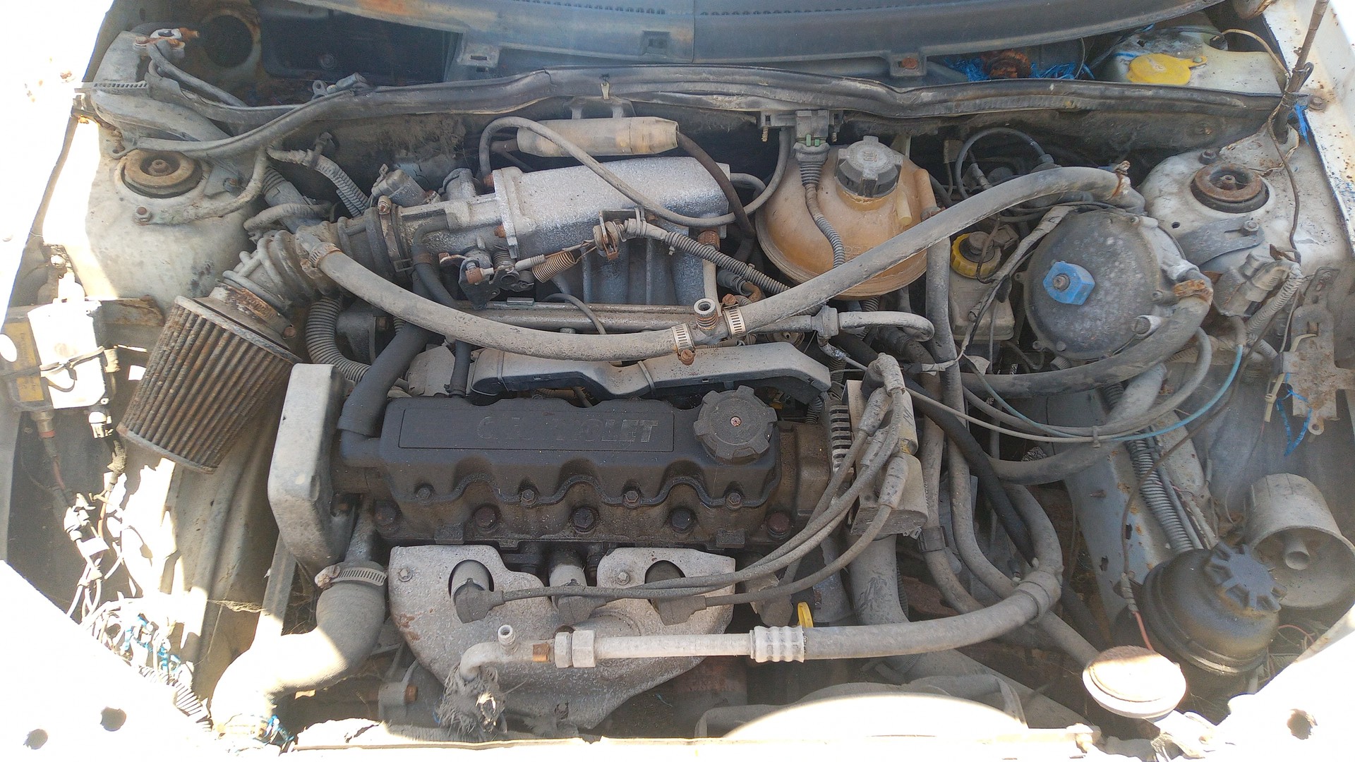 carros - Chewi 2001 para piezas, funciona con gas, muy económica.  En Bavaro, Punta Cana 1