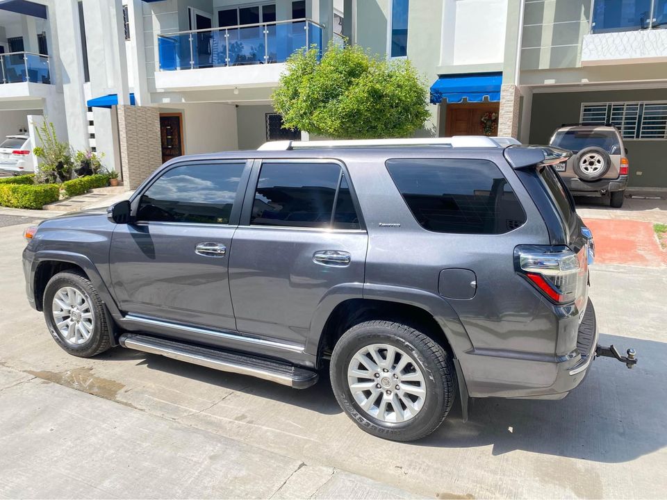 jeepetas y camionetas - Toyota 4runner limited 2021 8