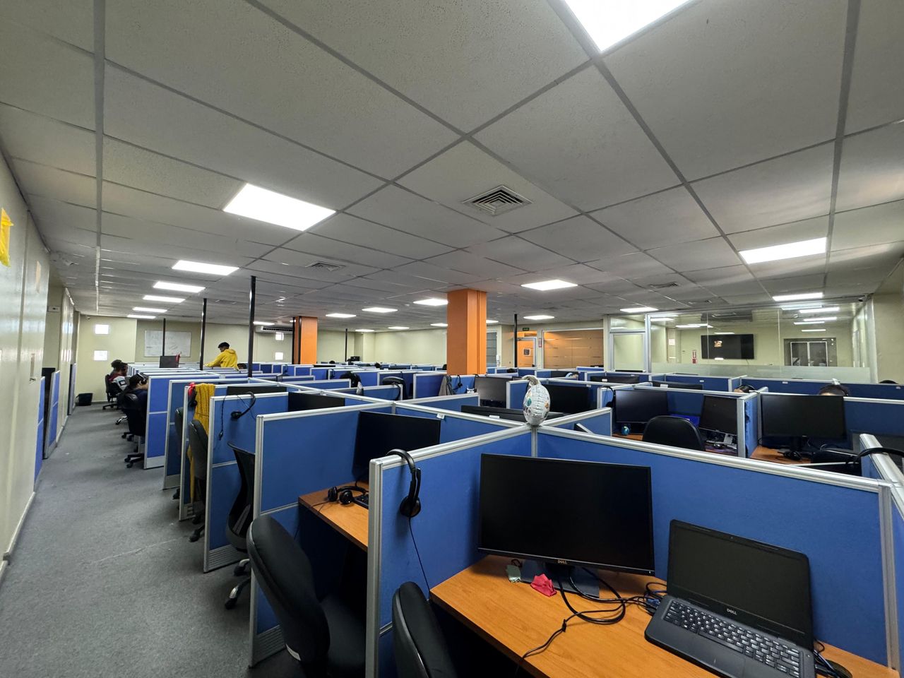 oficinas y locales comerciales - Alquilo Local/Oficina en Piso 3 próximo a Piantini 1