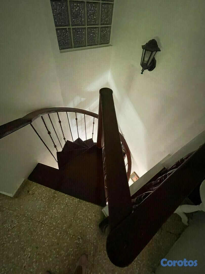 casas - VENDO En Arroyo Hondo Viejo Casa De 2 Niveles (Solo Para Negocios) Código: PD110 6