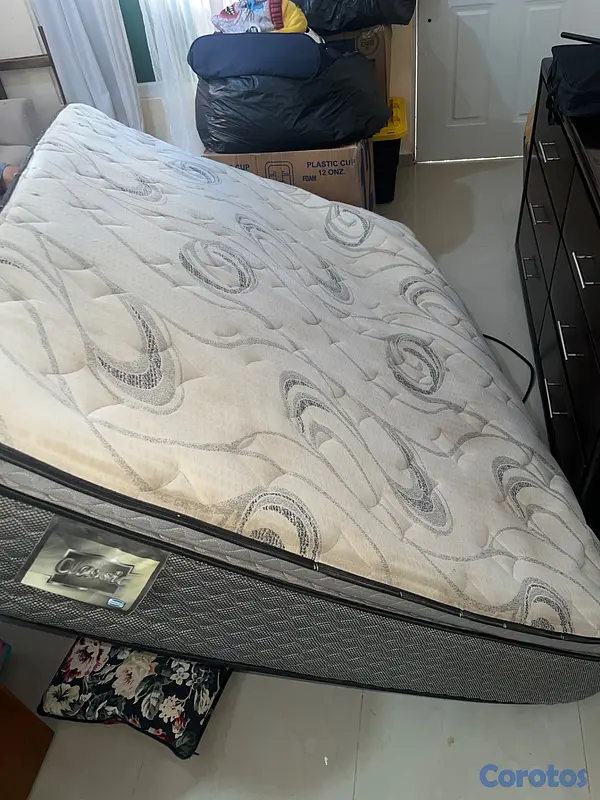 muebles y colchones - Colchón Simmons con dos base una de hierro y otra  2