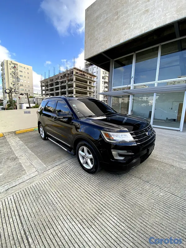 jeepetas y camionetas - Ford Explorer XLT 2017 – Único dueño – Comprada en 5