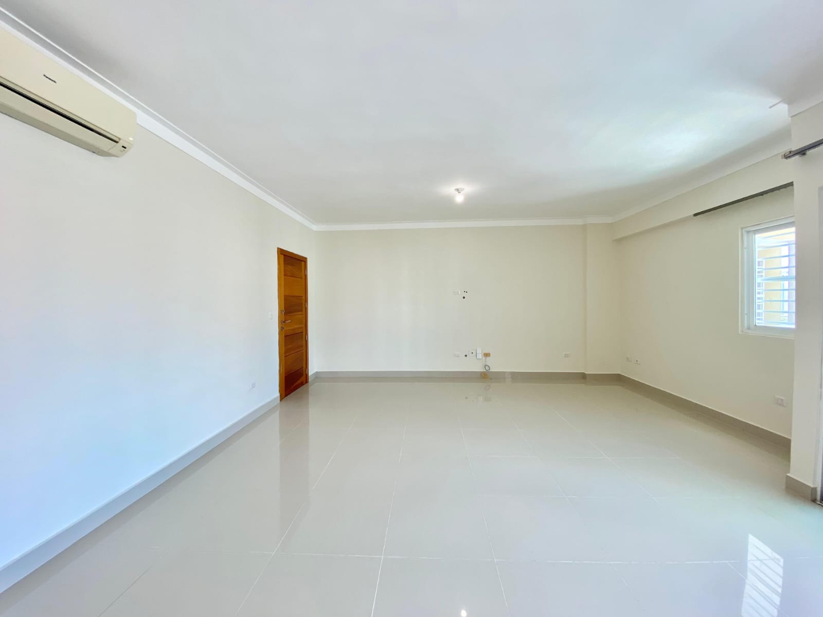 apartamentos - Alquiler Acogedor y Familiar en Evaristo Morales 4