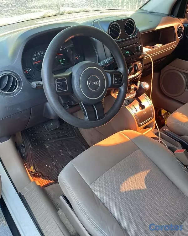 jeepetas y camionetas - JEEP COMPASS 2012 4