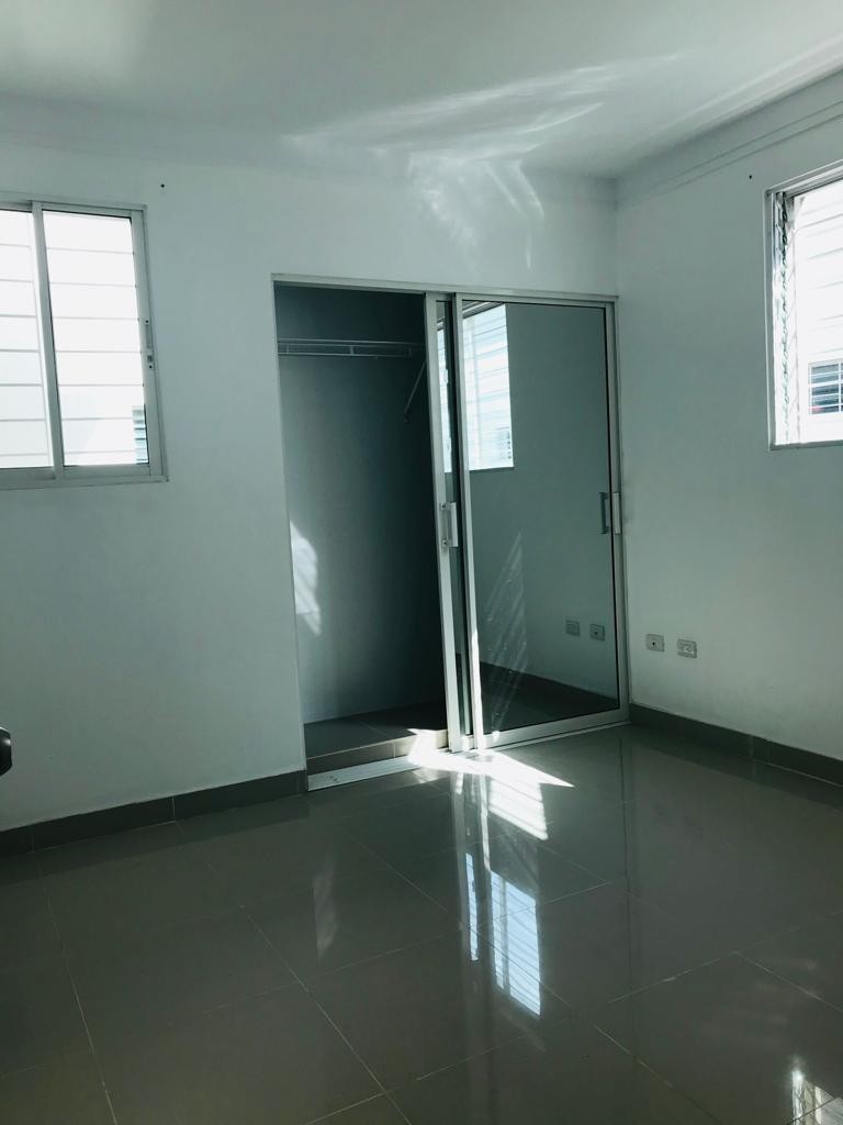 apartamentos - Tercer nivel, Los Rieles de Gurabo 2