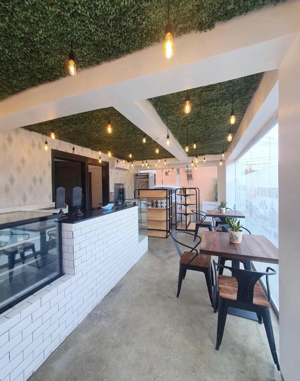 oficinas y locales comerciales - Local céntrico en Primer nivel 5