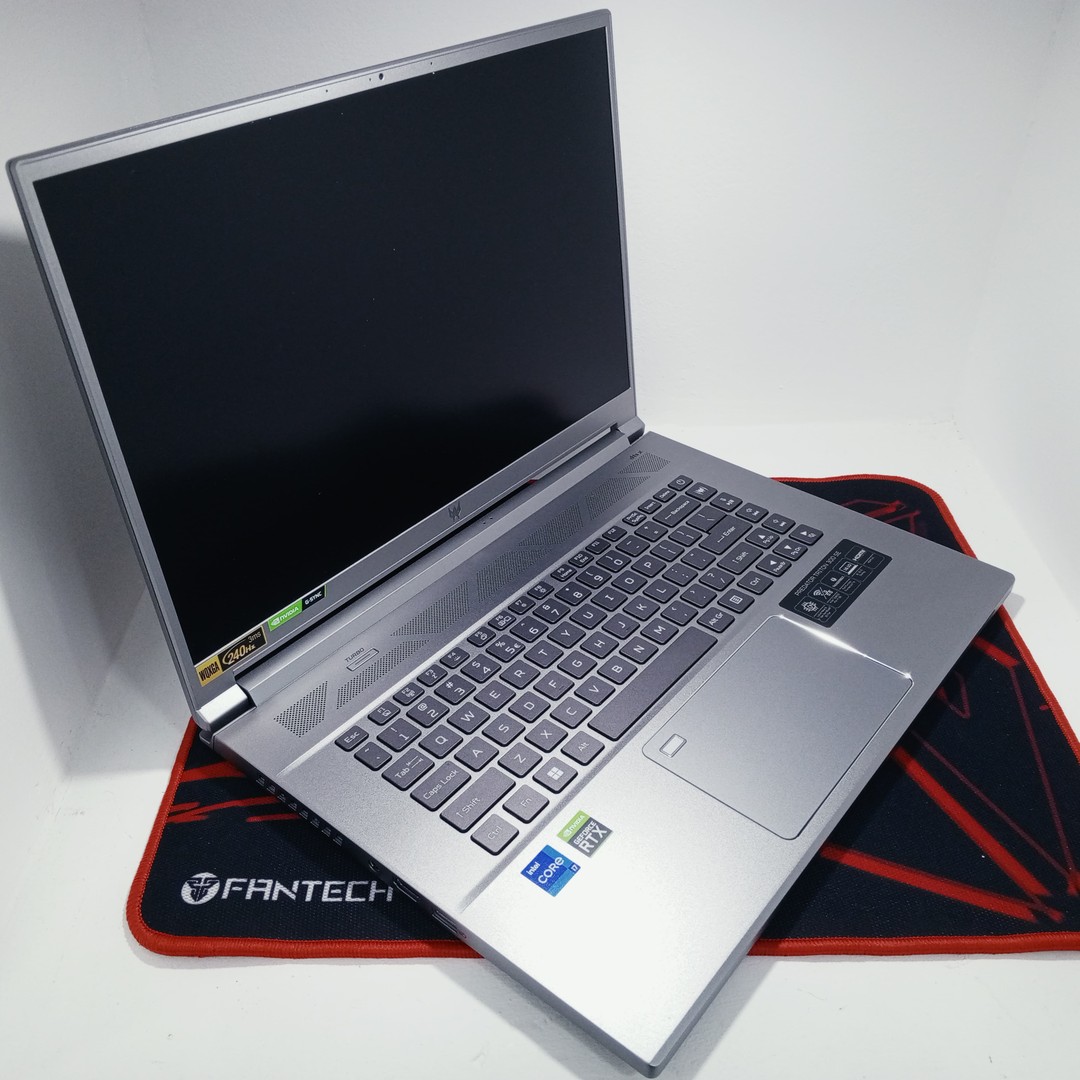 computadoras y laptops - Laptop Acer Predator Triton PT316-51S/i7-12700H/32GB DDR5/512GB SSD/RTX 3070 Ti 2