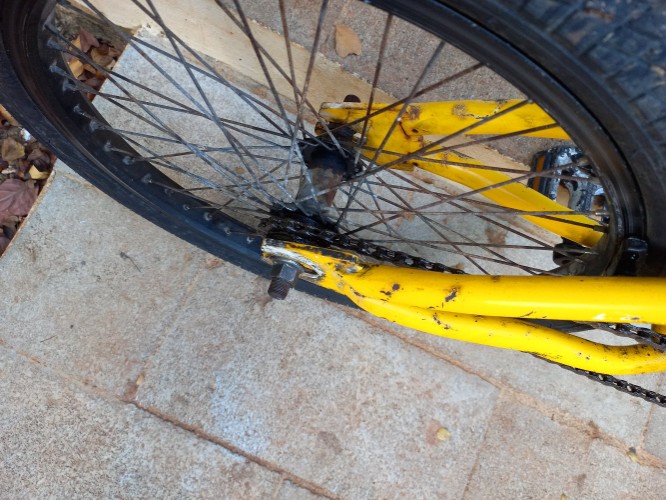 bicicletas y accesorios - Bicicleta mongoose para saltos aro 20 en buen estado 4