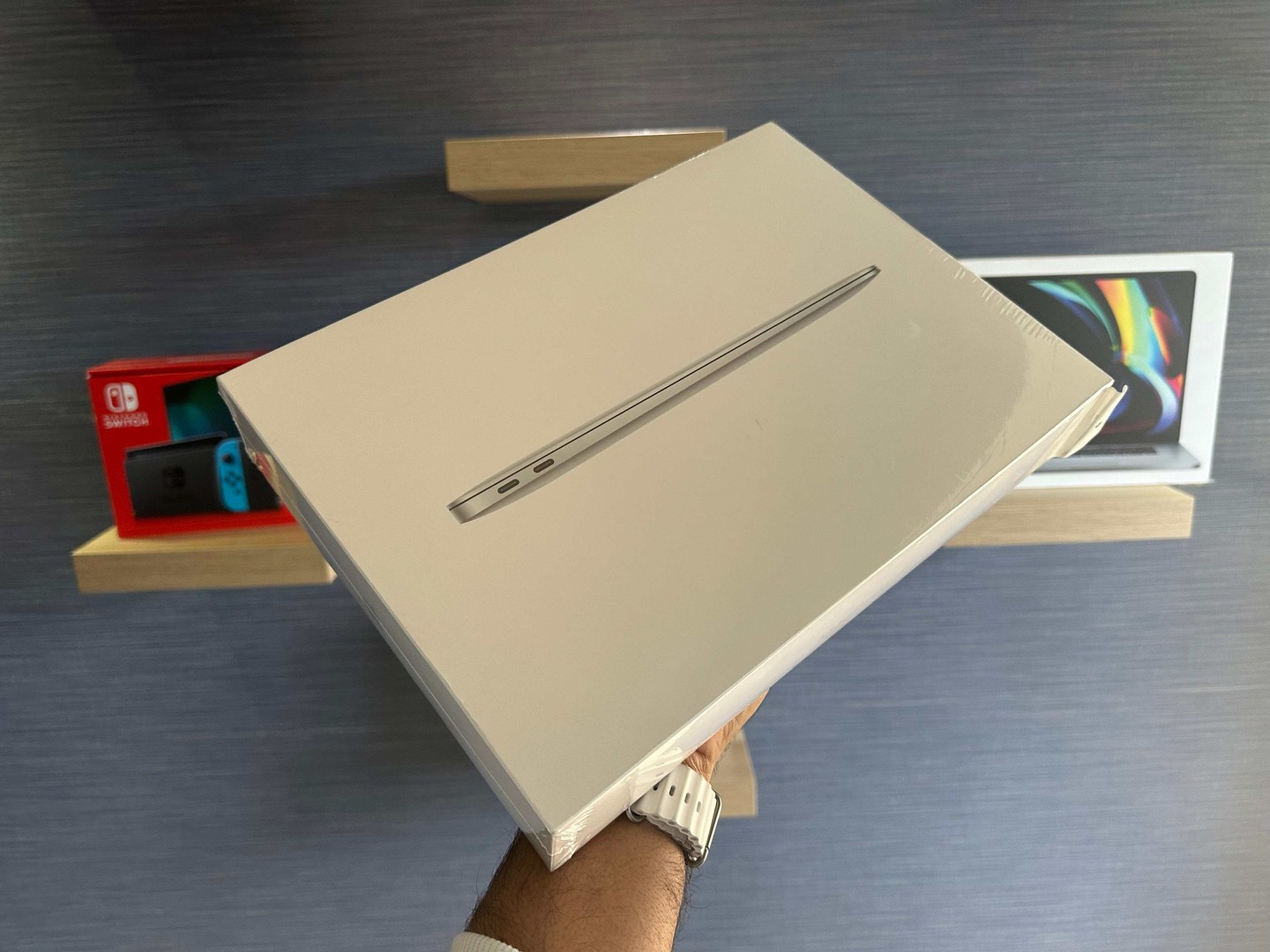 computadoras y laptops - MacBook Air 2020 13 inch/ M1 Apple Chip/ 256GB / 8GB RAM - Sellada $ 53,500 NEG