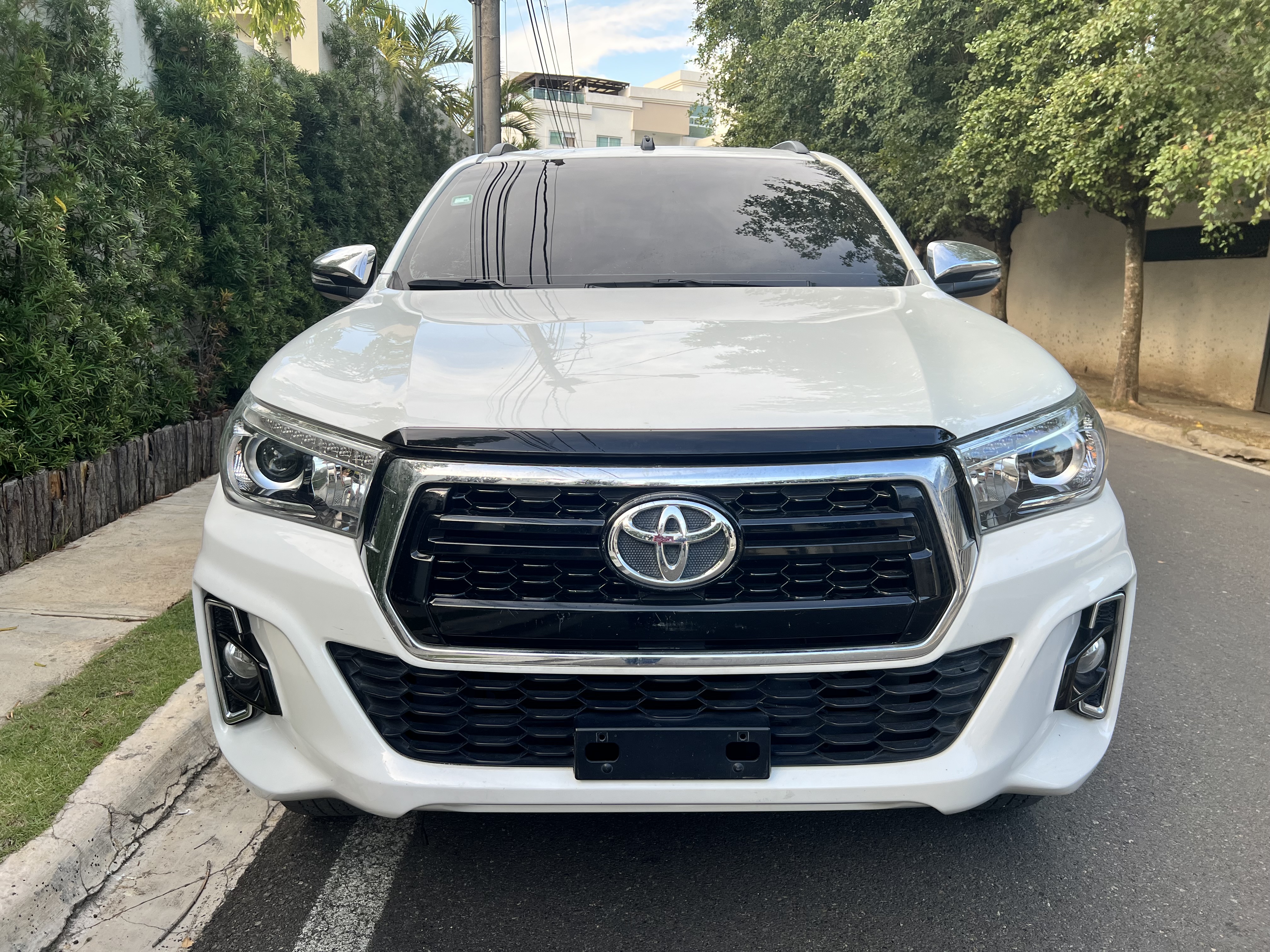 jeepetas y camionetas - Toyota Hilux la full 2020