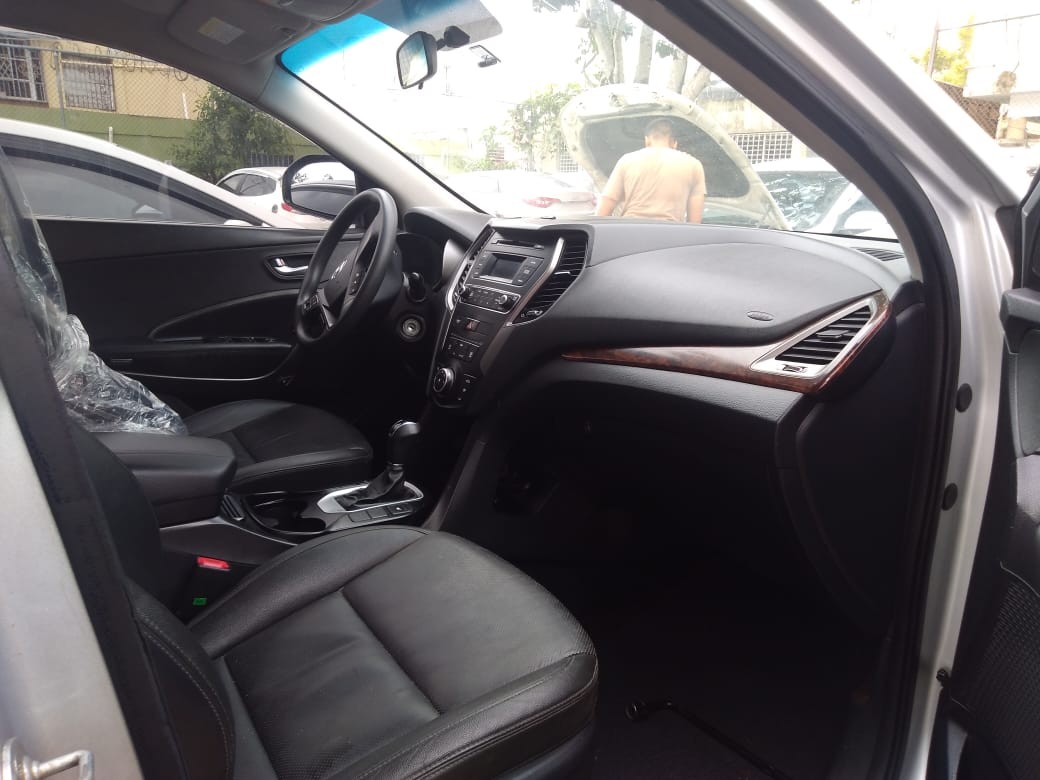 jeepetas y camionetas - HYUNDAI SANTA FE 2018 GRIS 4