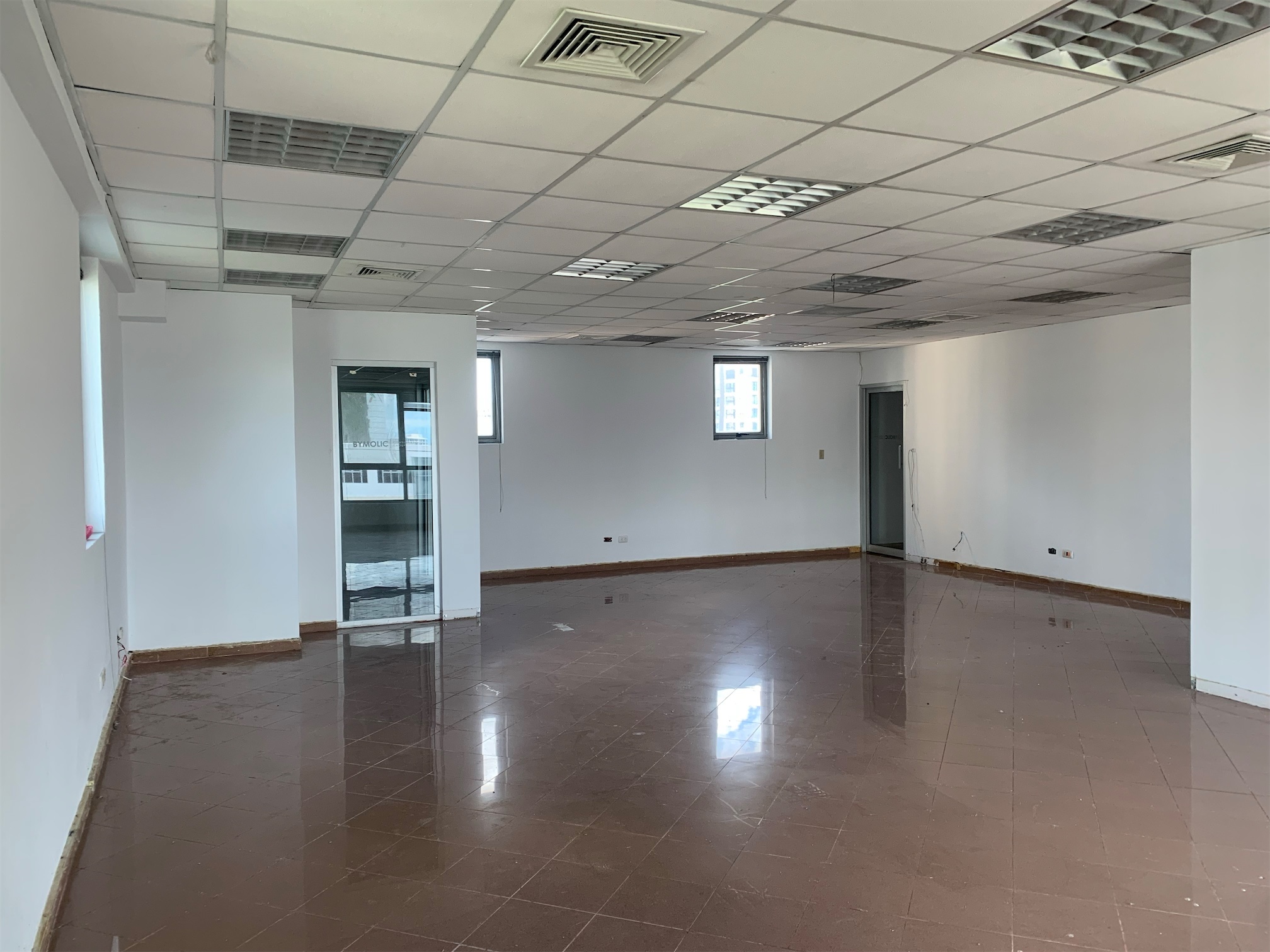 oficinas y locales comerciales - Oficina  en zona céntrica 1