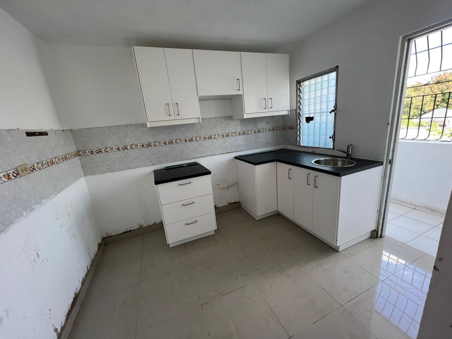 apartamentos - zona oriental 
Bello campo
Vendo apto a precio de subasta 
3.8M 
Us$ 66,800 5