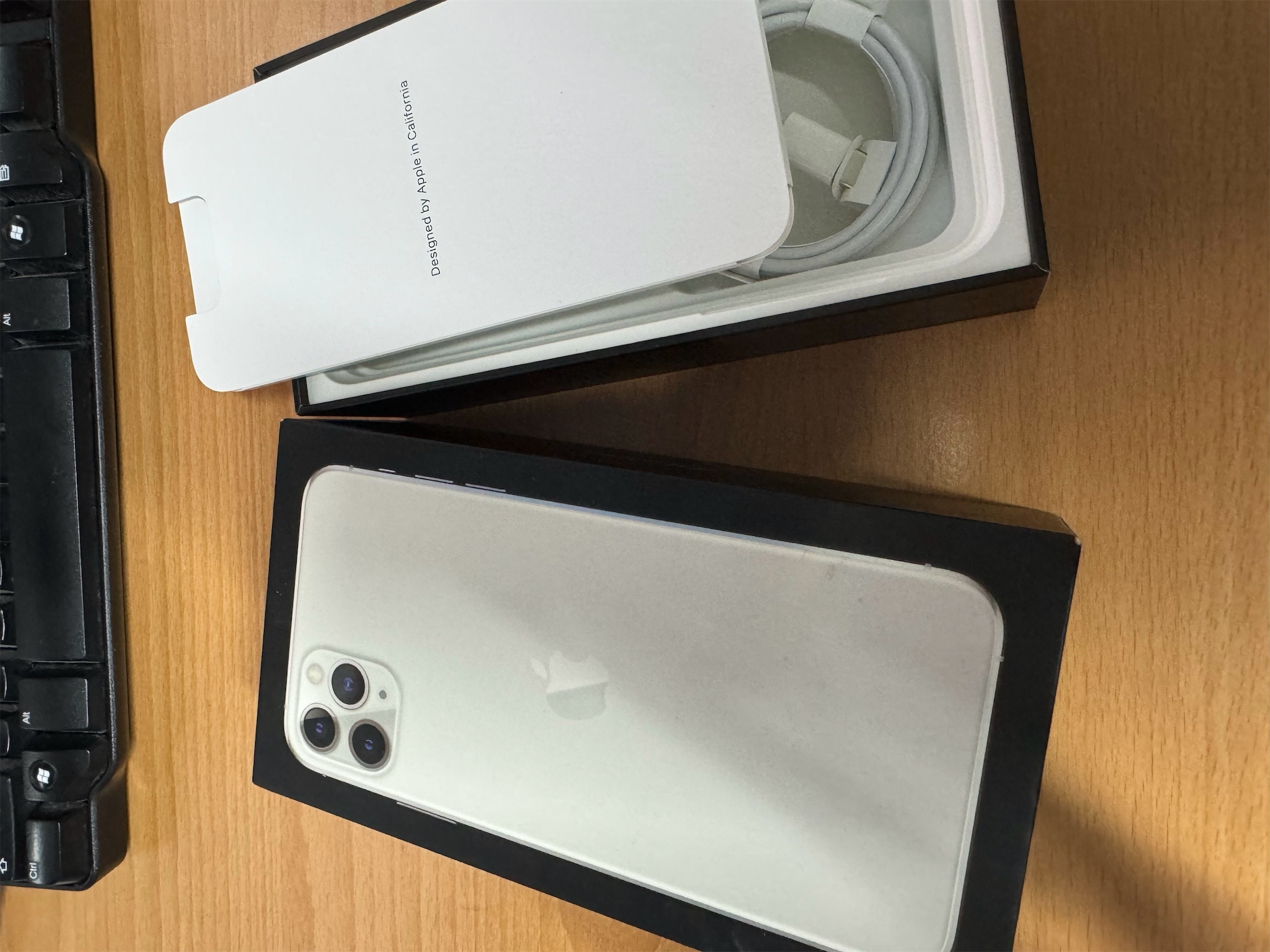 celulares y tabletas - iPhone 11 Pro Max 256GB Blanco Plata Desbloqueado de fábrica  1