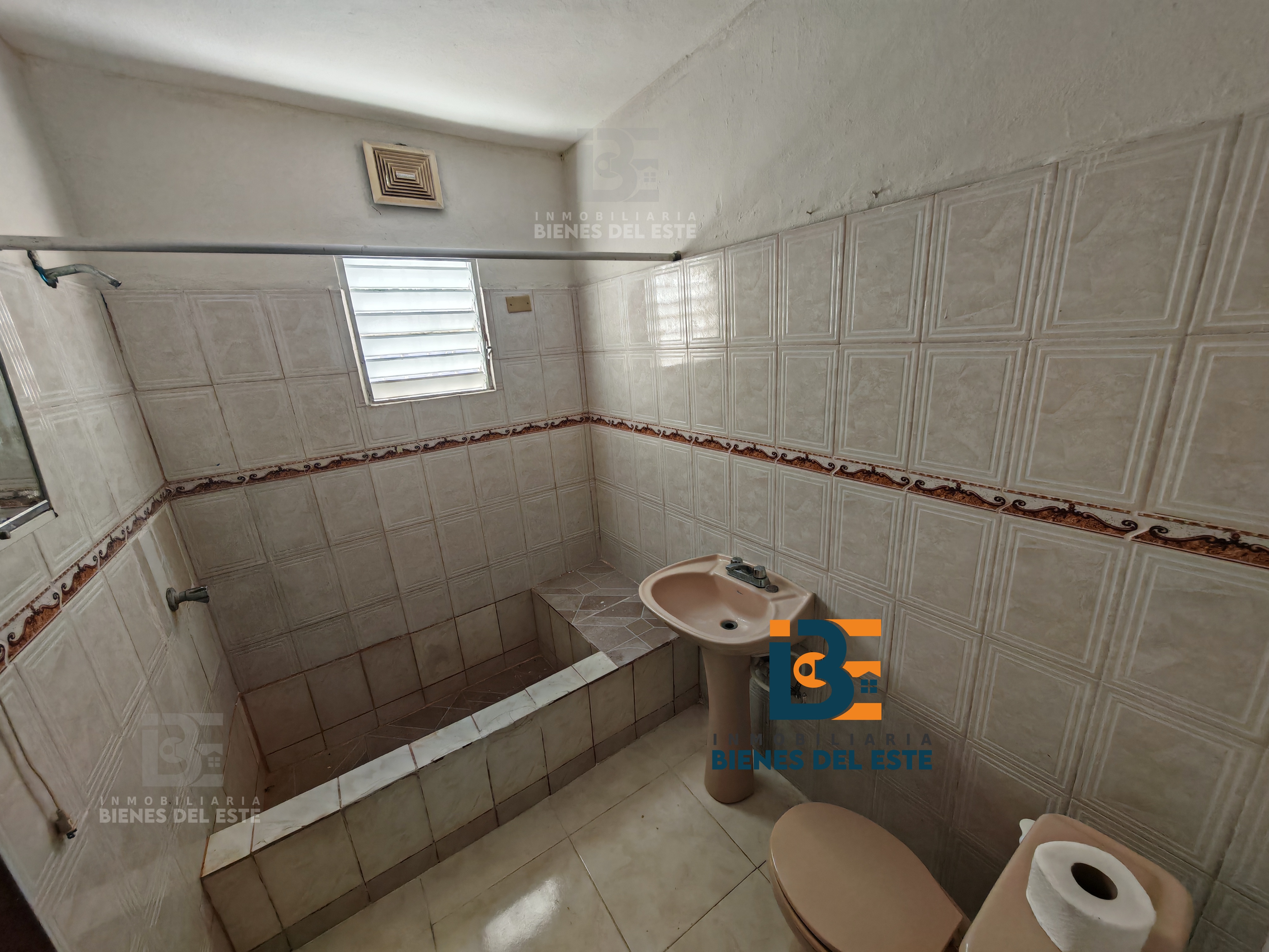 casas - Vende Casa de Tres Habitaciones en el Juan Pablo D 6