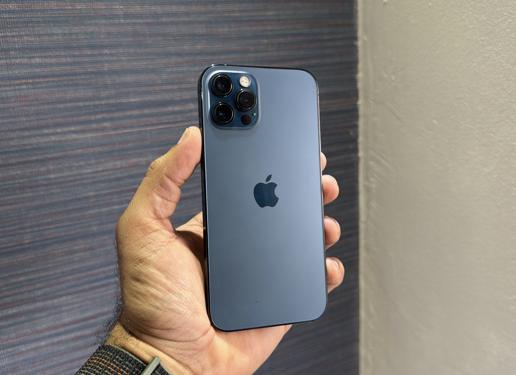celulares y tabletas - iPhone 12 Pro 128GB Blue Como Nuevo, $ 24,500 NEG 1