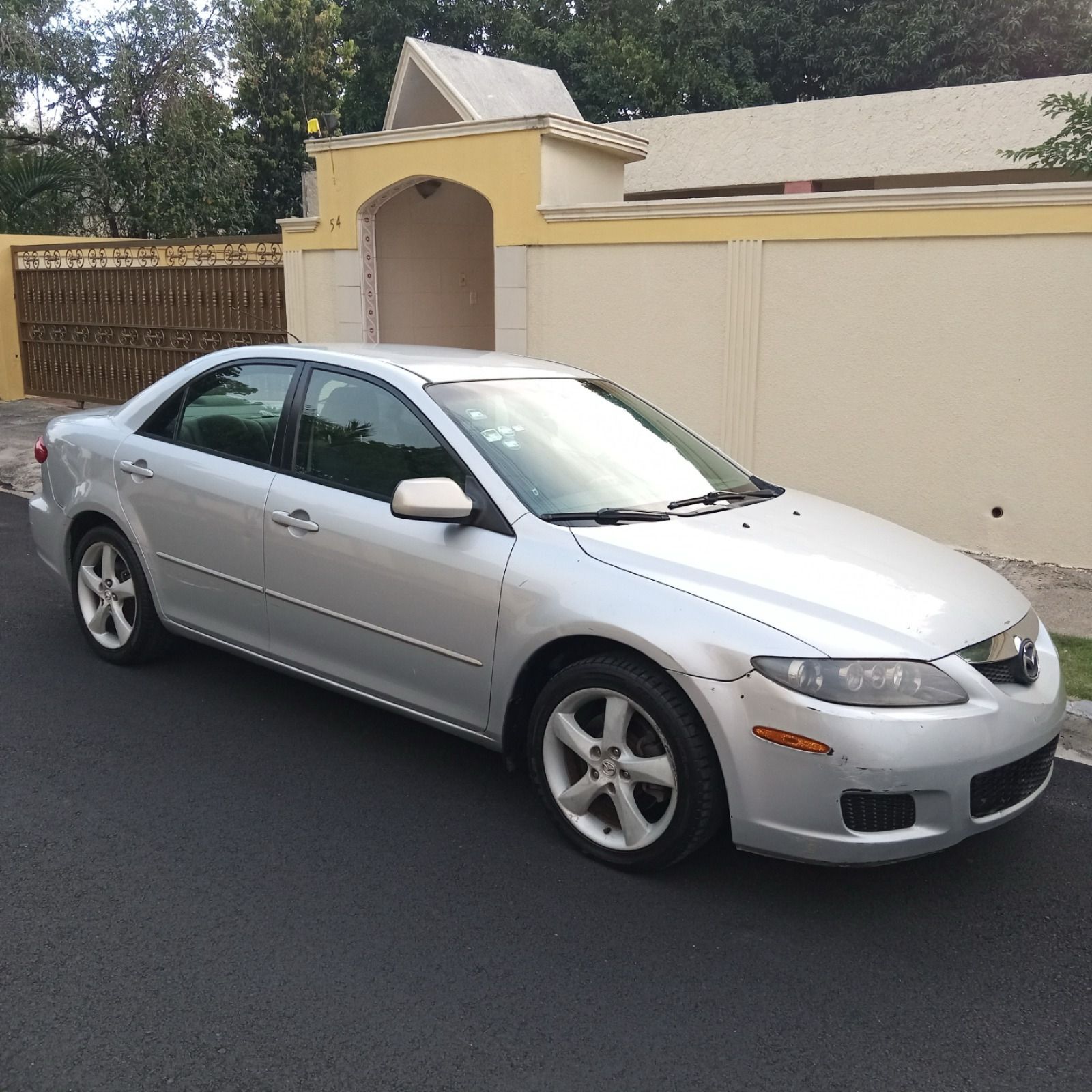 carros - Mazda 6 2006 se vende, negociable.