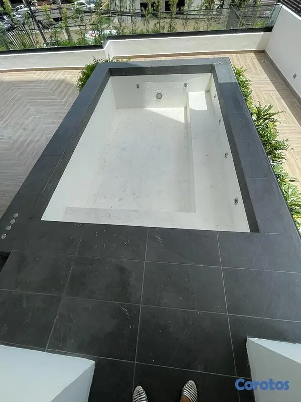 apartamentos - 𝘼𝙥𝙖𝙧𝙩𝙖𝙢𝙚𝙣𝙩𝙤 𝙙𝙚 𝙇𝙪𝙟𝙤 𝙘𝙤𝙣 𝙩𝙚𝙧𝙧𝙖𝙯𝙖 10