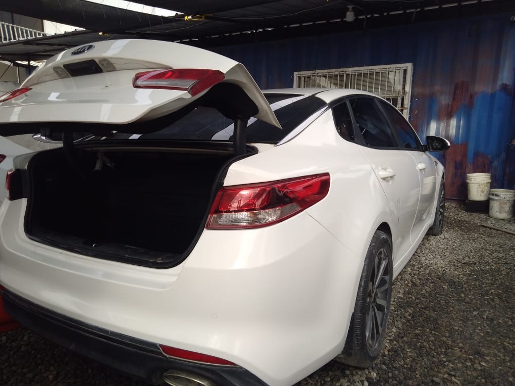 carros - KIA K5 2017 BLANCODESDE: RD$ 685,100.00 5