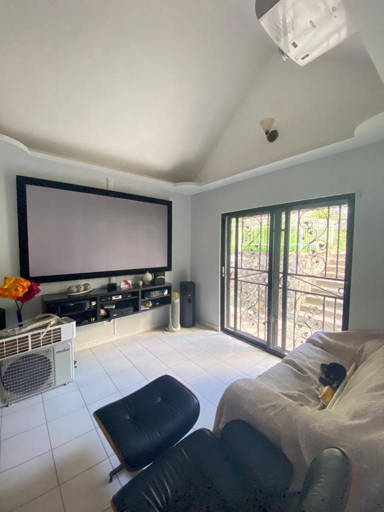 casas - CASA EN VENTA PROX. A LA REPUBLICA DE COLOMBIA 1