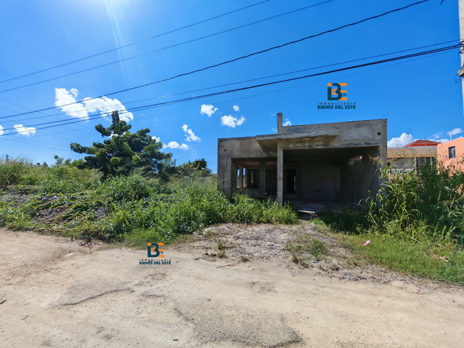 casas - Se Vende Amplia Mejora Y Su Titulo en Villa Visan
