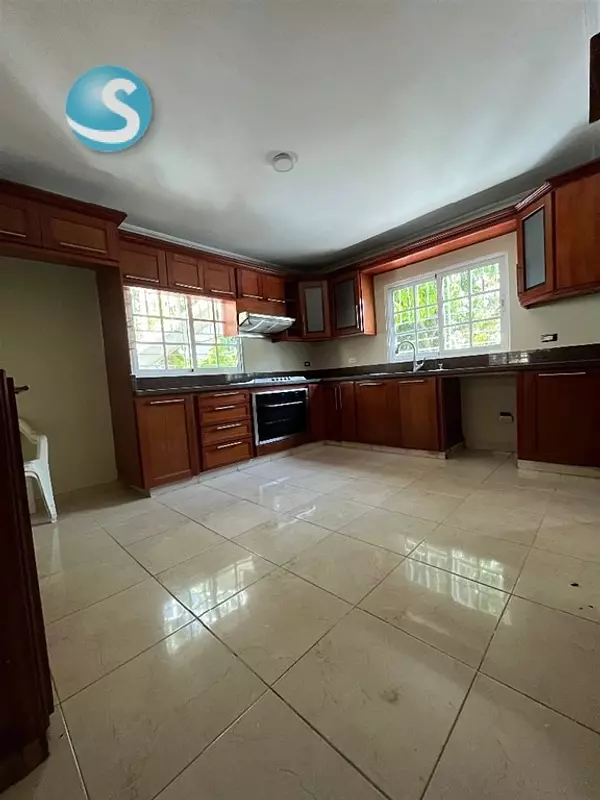 casas - Alquilo de Casa Los Prados con excelente ubicación 10