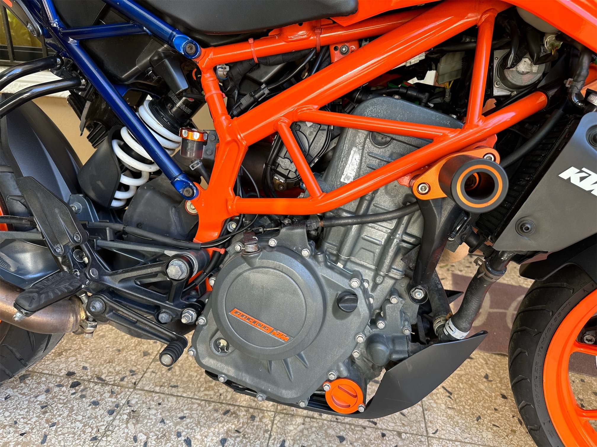motores y pasolas - Vendo motocicleta KTM 390 DUKE 2019 5
