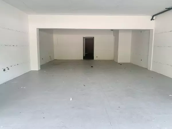 oficinas y locales comerciales - Local céntrico en primer 4