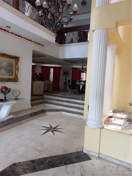 casas - Venta de casa con 600mts en vista hermosa Santo Domingo este 7