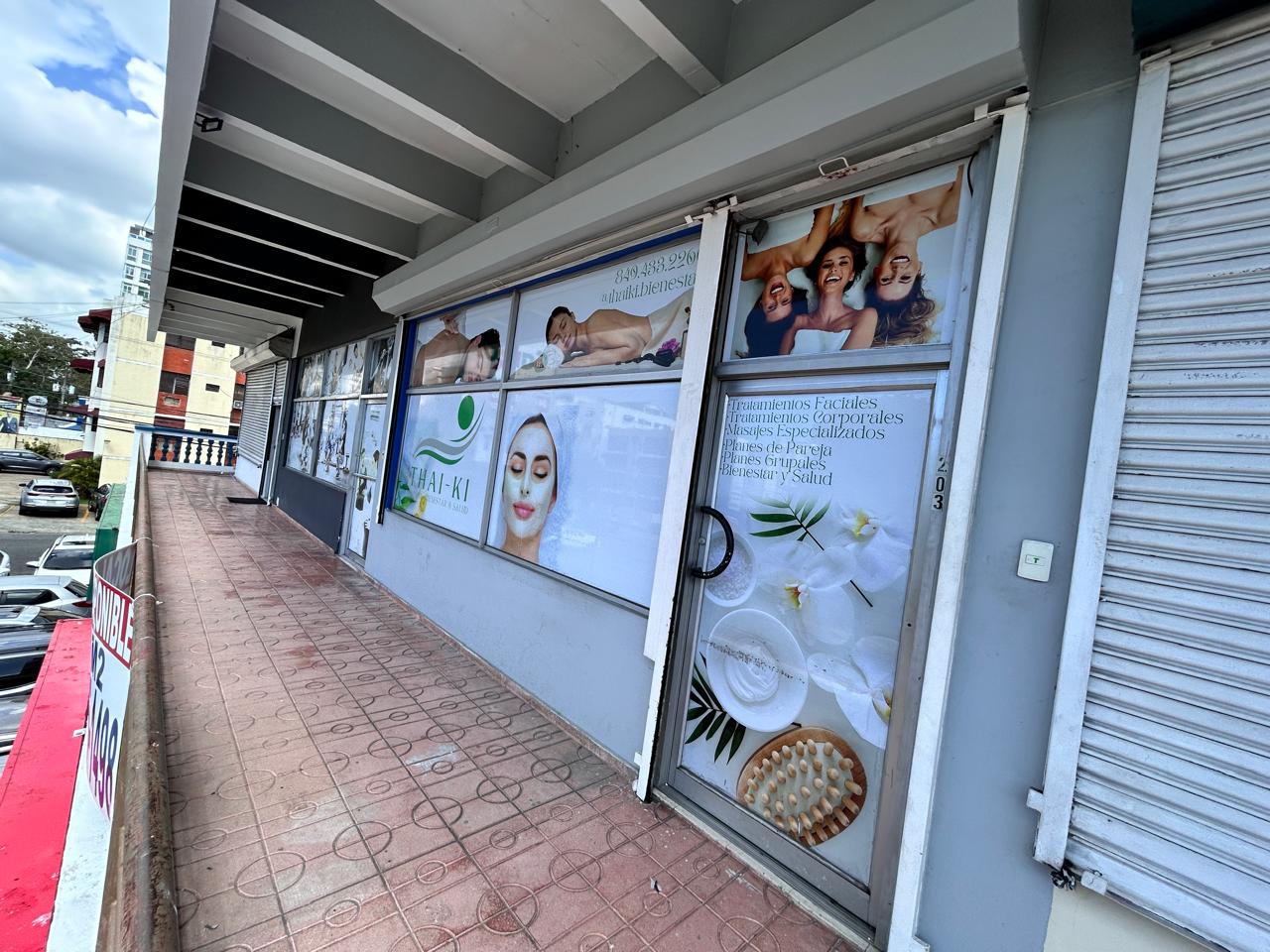 oficinas y locales comerciales - Alquilo local en La Romulo  2