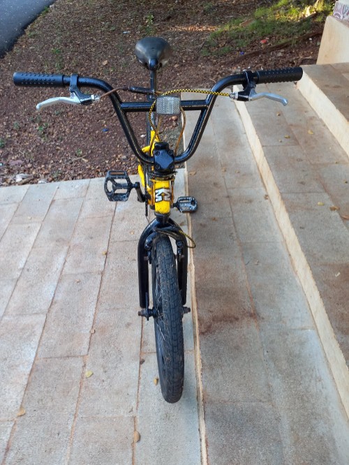 bicicletas y accesorios - Bicicleta mongoose para saltos aro 20 en buen estado 5