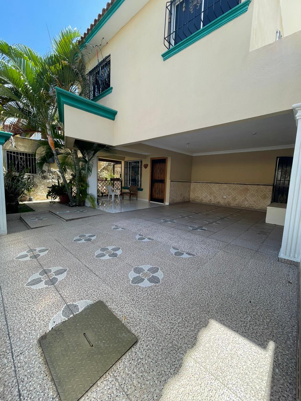 casas - Casa con piscina en el mirador del este Santo Domingo este 2
