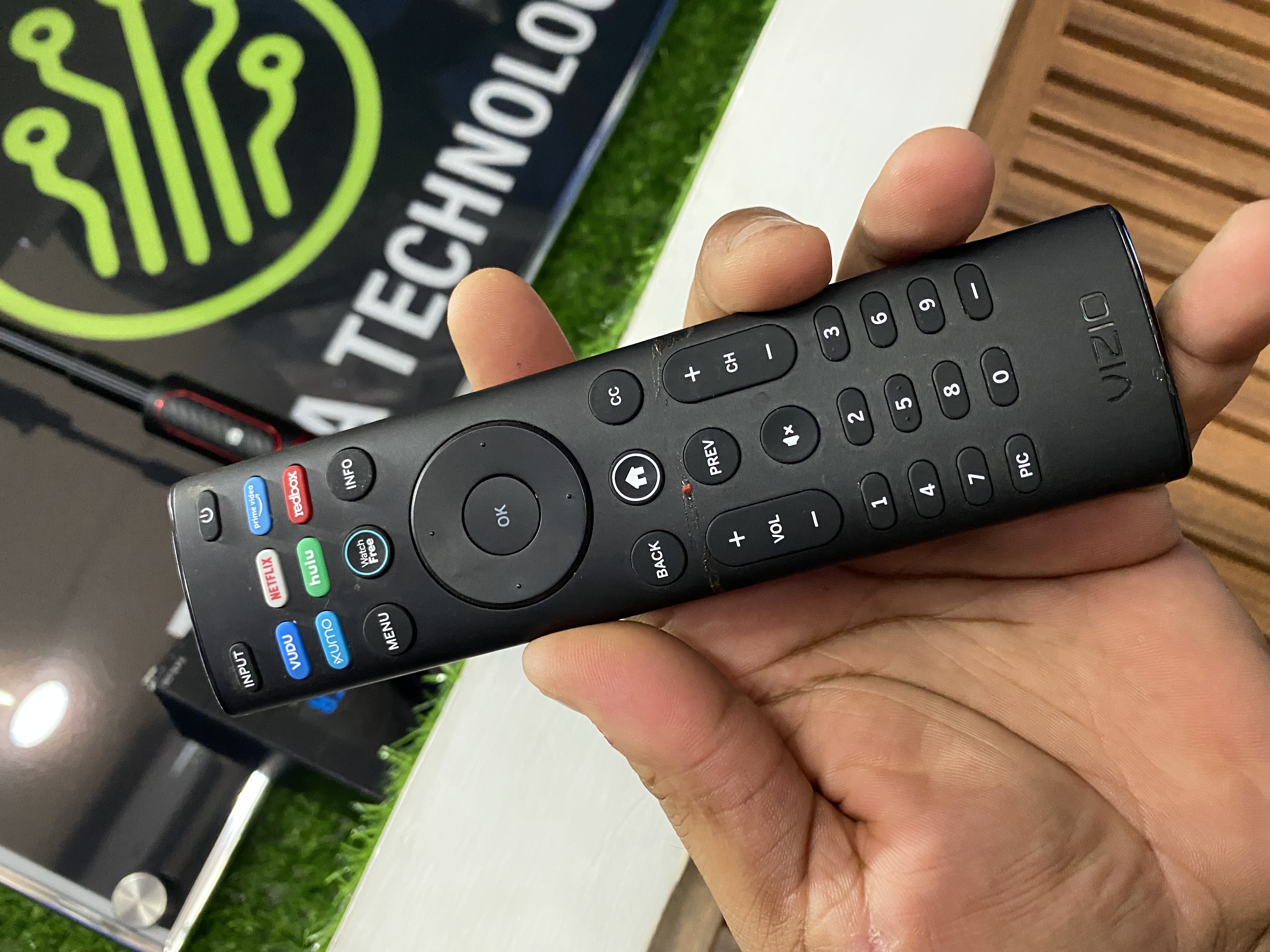 tv - control remoto VIZIO  2