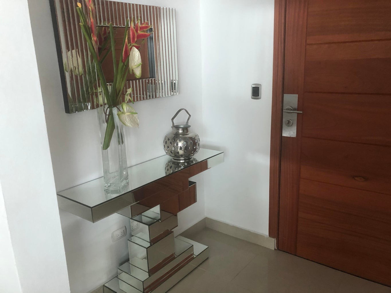 apartamentos - apartamento amueblado en excelente zona de la ciudad. Nivel 5 0