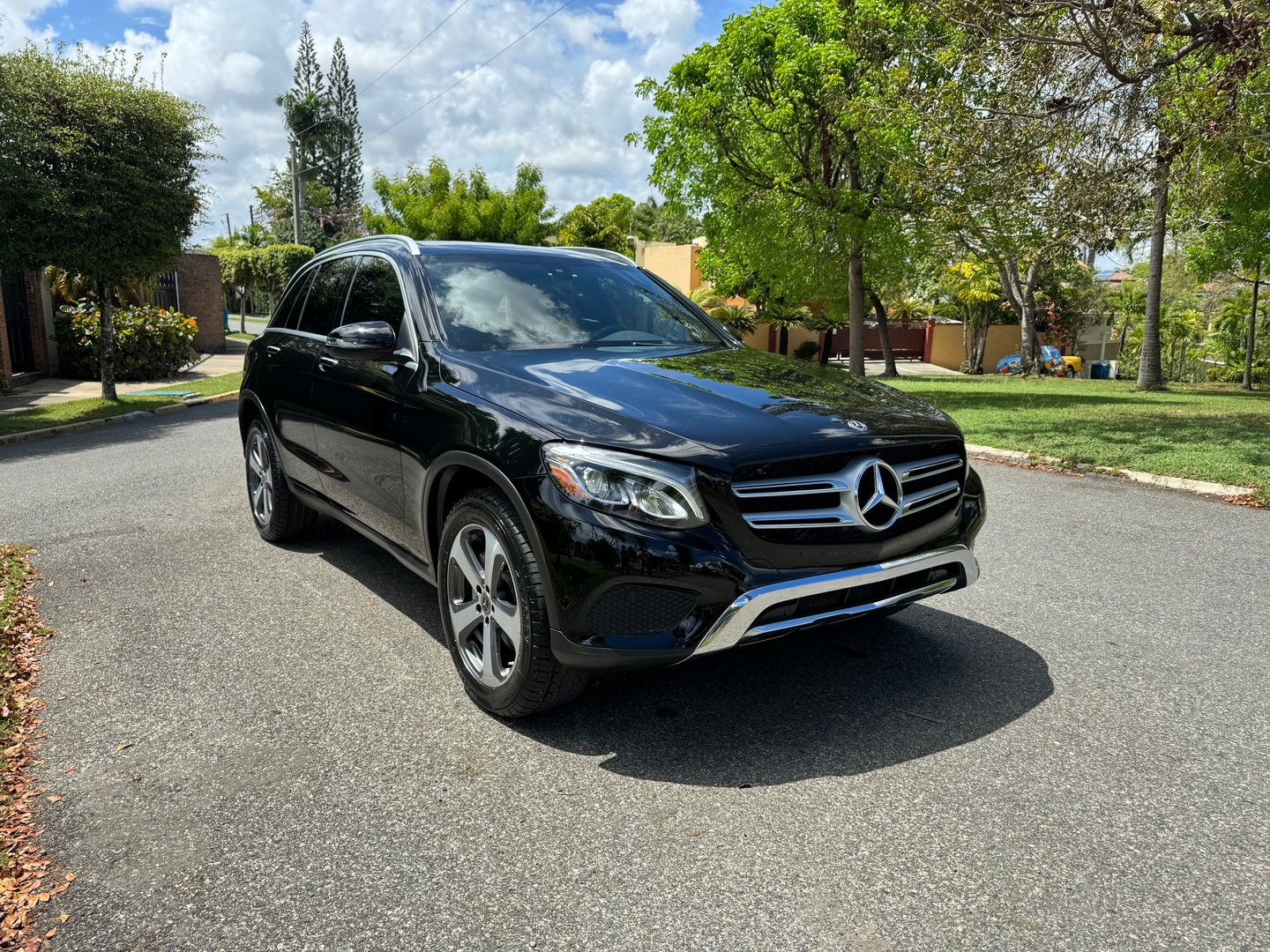 jeepetas y camionetas - Mercedes Benz GLC300 2019.