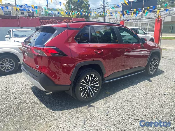 jeepetas y camionetas - Toyota Rav4 XLE AWD 2022 Recien Importada 6