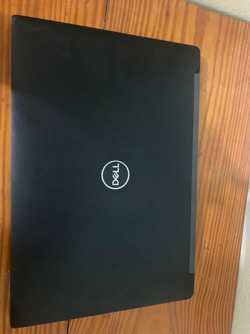 computadoras y laptops - Laptop Dell latitude 7380, Intel i7 8va 1tb memoria,16gb ram, pantalla touch. 1